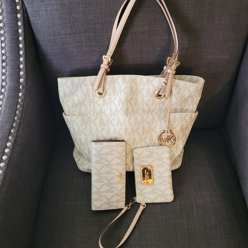 Michael Kors Jet Set Logo Tote/Wallet/Change Purse